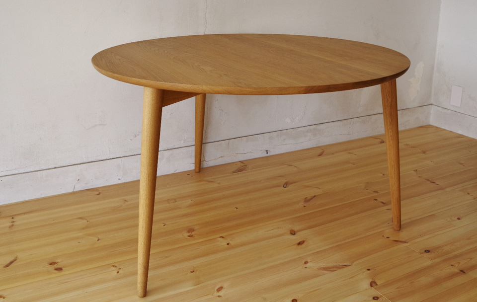 hozuki テーブル 3本脚 | オンラインショップ | その家具と暮らす 